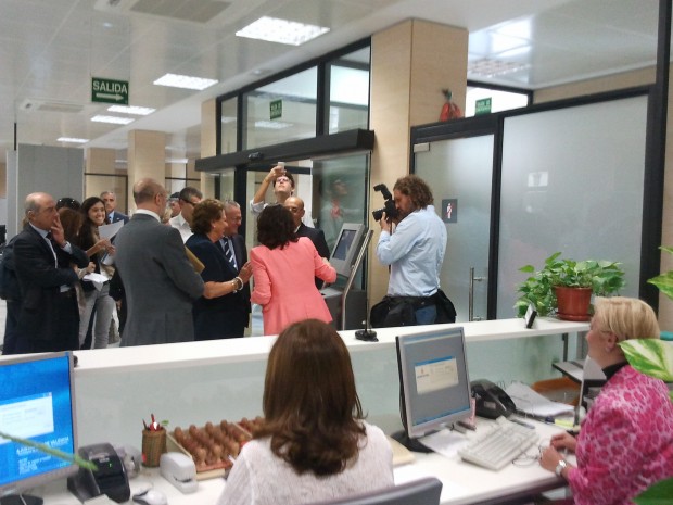 La alcaldesa de Valencia inaugura una instalación de IDM